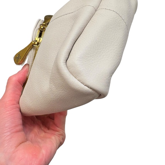 Hobo creamy white fern crossbody bag - Picture 10 of 10